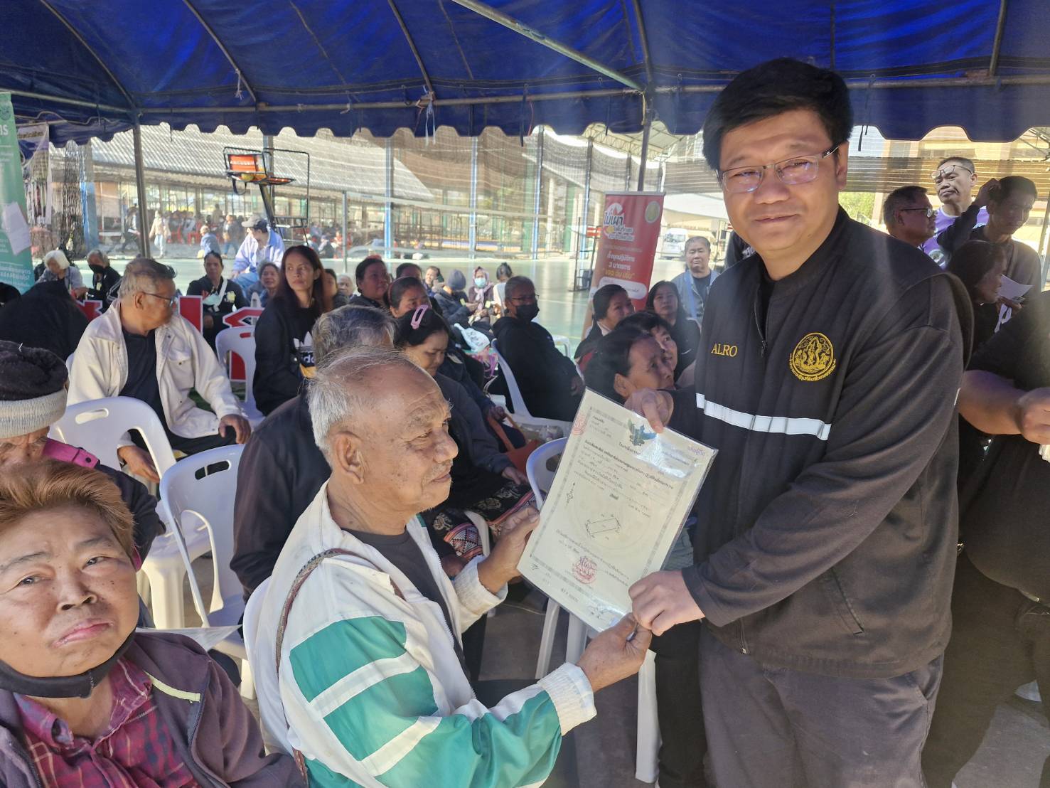 title - รองนายกรัฐมนตรีและรัฐมนตรีว่าการกระทรวงเกษตรและสหกรณ์ เปิดโครงการประชาสัมพันธ์เชิงรุกภารกิจของกองทุนฟื้นฟูและพัฒนาเกษตรกร เพื่อสร้างความร่วมมือในพื้นที่จังหวัดสุโขทัย